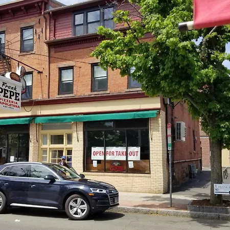 Beautiful Wooster Sq. Getaway - Great Neighborhood Apartment